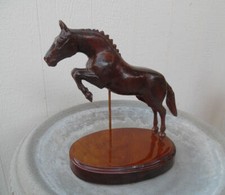 VINTAGE CARVED WOOD HORSE HUNTER JUMPER IN MOTION UNIQUE SCULPTURE
