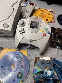 dreamcast console Console With Carrying Bag And 2 Controllers With Lose Games