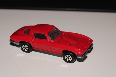 Vintage ERTL Diecast 1/64 Scale Red '63 Chevy Corvette Stingray Split Window Car