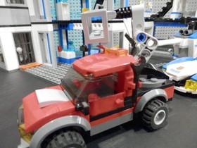 LEGO City Lot Police Station 60141 & 7942 Off Road Fire Rescue With Minifigures