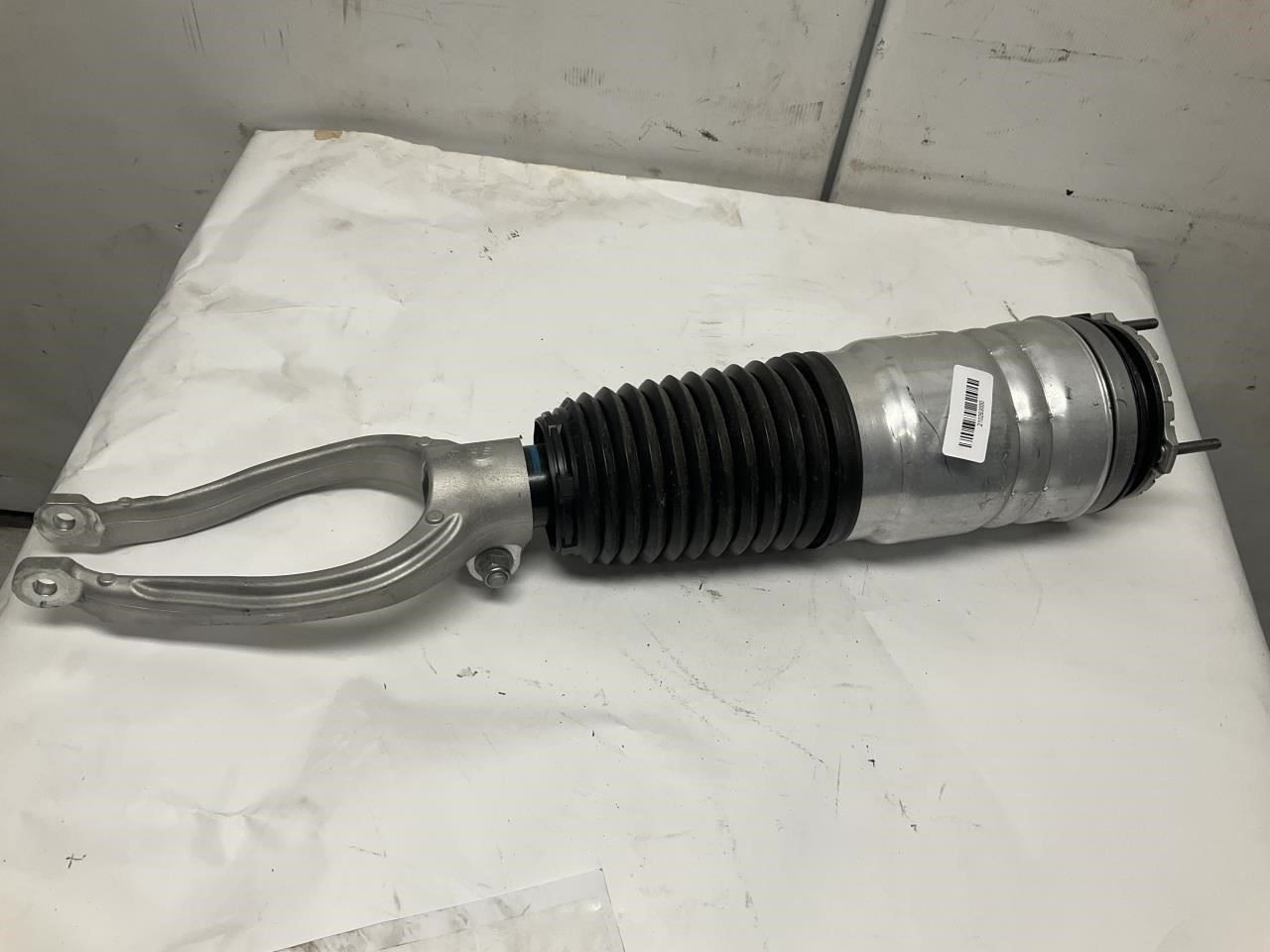 23-25 Maserati GranTurismo M189 Front Right Passenger Strut Shock Absorber T		