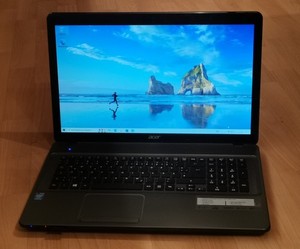 Acer Aspire E1-731 Laptop – 17,3" Display – Bastlergerät / mit externer Tastatur