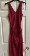 Nicole Miller Collection flattering deep red dress 10 just below-the-knee
