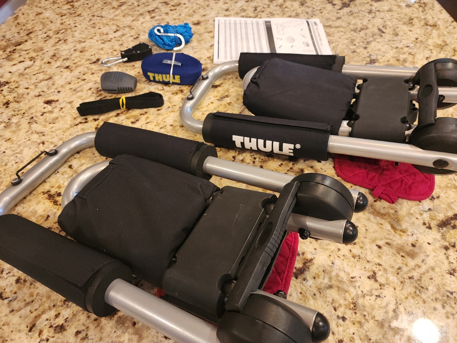 Thule HullAPort Pro Folding Rooftop Kayak Carrier 835PRO