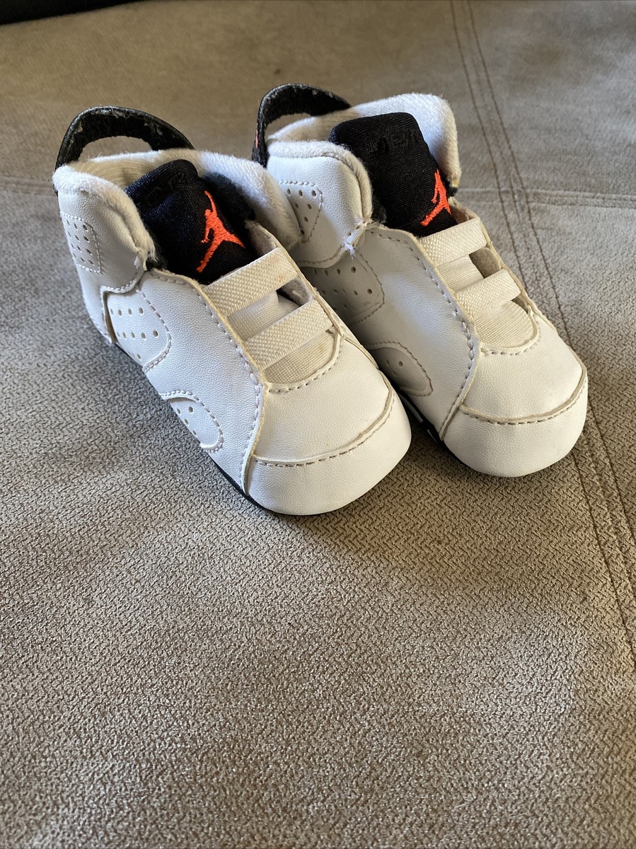 Nike Air Jordan Infant Crib Shoes 525442-123 White/Black/Coral