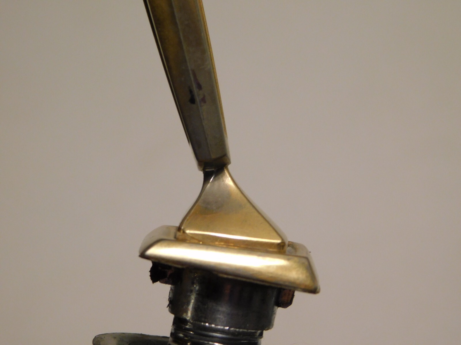 GOLD 20032011 Lincoln Town Car Hood Ornament Emblem Chrome Grille Front Logo eBay