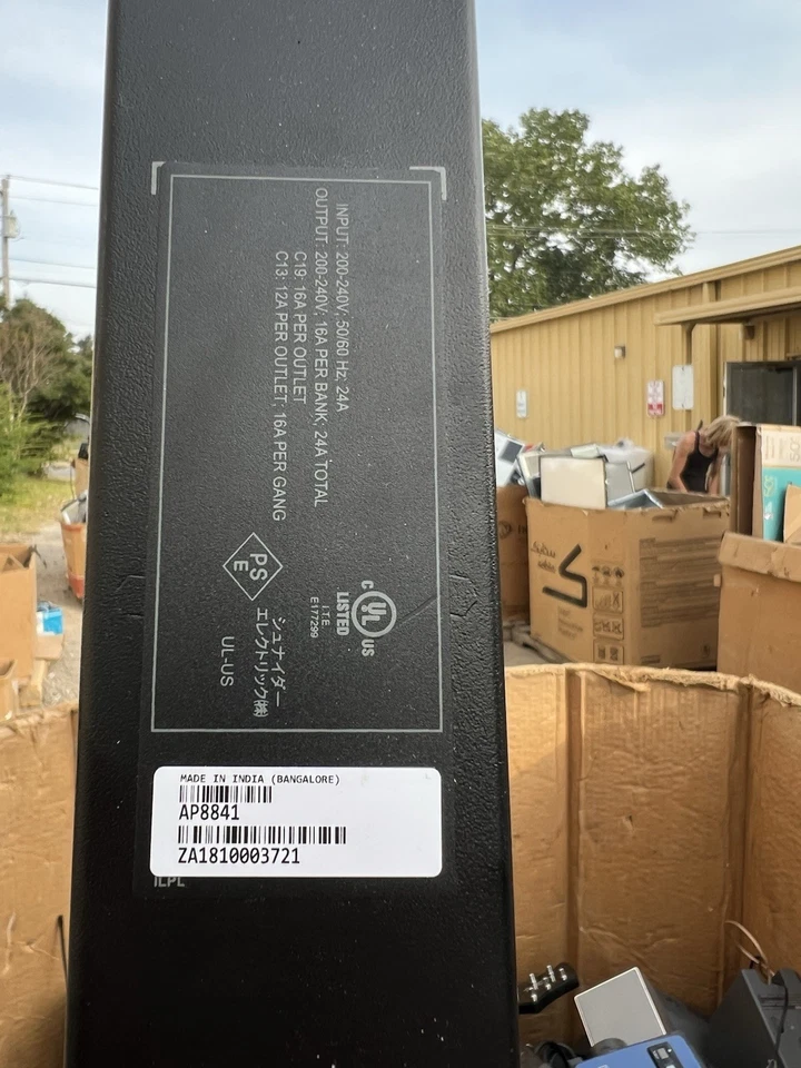 APC AP8841 200/208V 30A 300W Metered Rack PDU Open Box New - Image 2 of 4