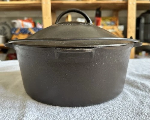 Antique Wagner #8 Drip Drop Round Roaster / Dutch Oven, Restored