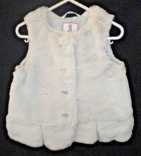 NWT GYMBOREE GIRLS SIZE 3T  4T FAUX FUR LIGHT GRAY VEST BUTTON, PLEATED BOTTO