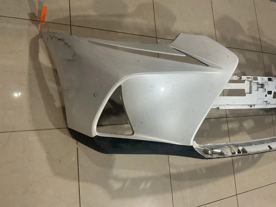 Capa de para-choque dianteiro branca 17 18 LEXUS IS200t IS250t IS350 f-sport 52119+53b80 fabricante de equipamento original - Imagem 4 de 4