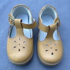 L  AMOUR Chelsea T-Strap Mary Jane Shoes Girls Size 7 Yellow Hook/Loop Strap