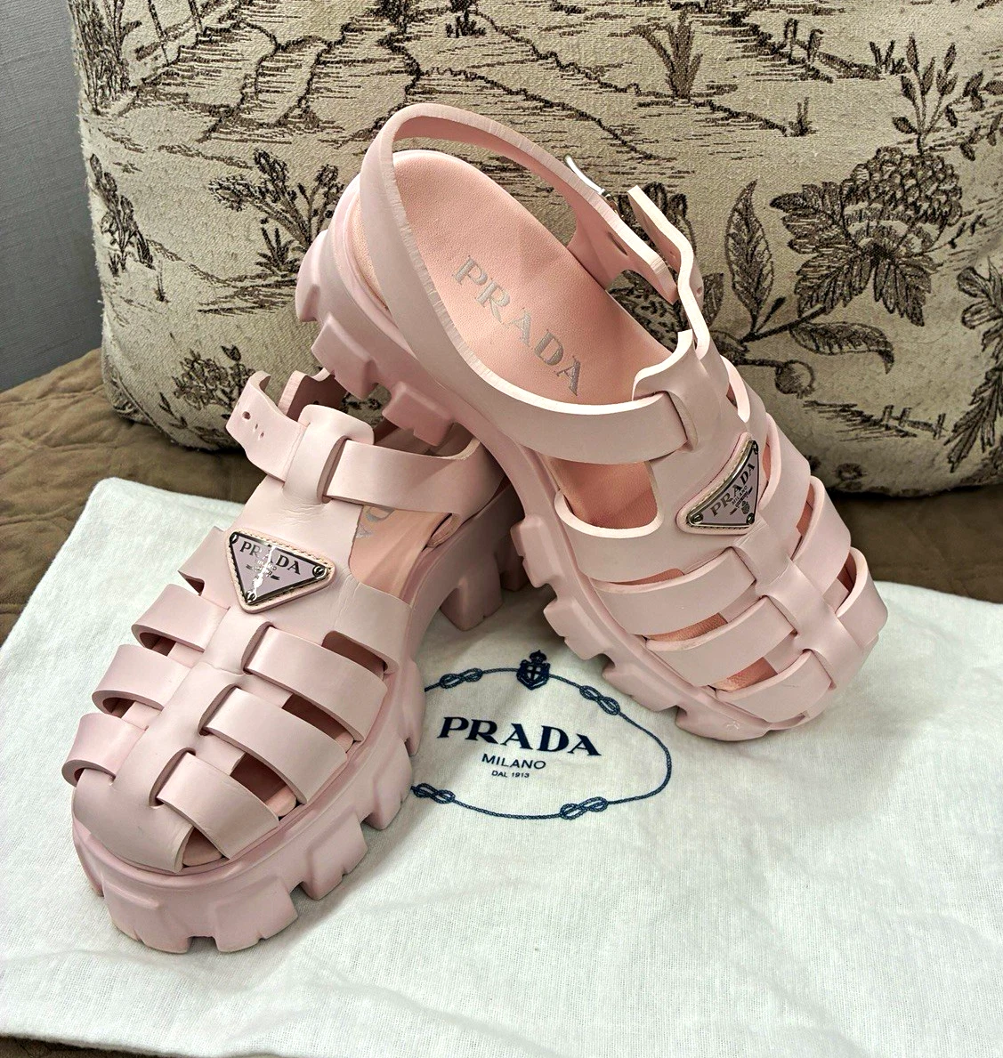 PRADA ピンク オープントゥヒール PRADA Pink Sandals for Women for sale | eBay