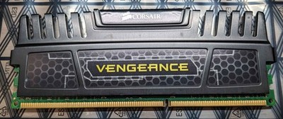 CORSAIR Vengeance 8GB 240-Pin PC RAM DDR3 1600 (PC3 12800) Desktop Memory Model 