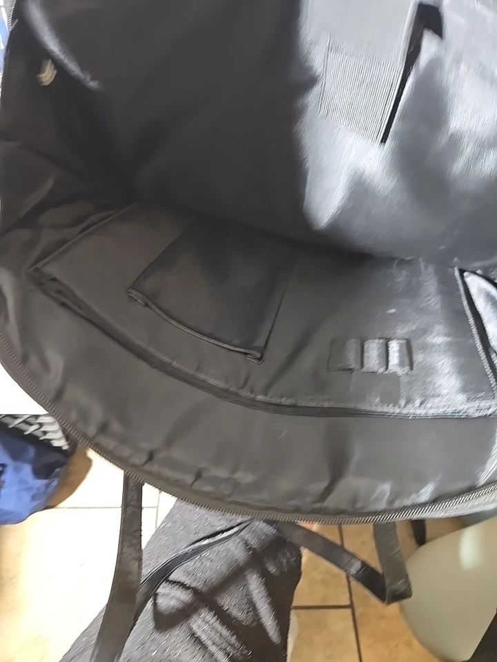 Cartera de cuero negra tejida Coldwater Creek / Equipaje de mano / Bolso para computadora portátil / Bolso mensajero Foto 4 de 4