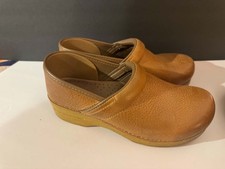 Dansko Professional Women's Honey Distressed Shoes Size 40 US 9