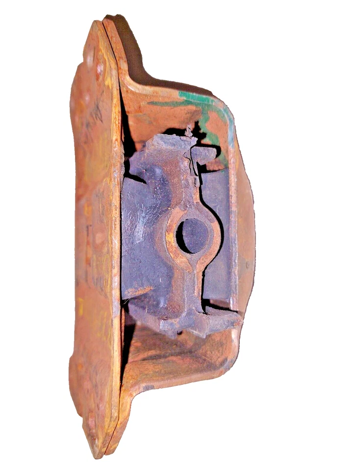 1973-197? Pontiac Catalina Bonneville Safari NOS Engine Motor Mount GM # 9759374 - Image 3 of 4