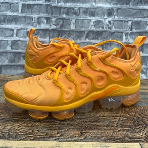 vapormax plus authentic feet