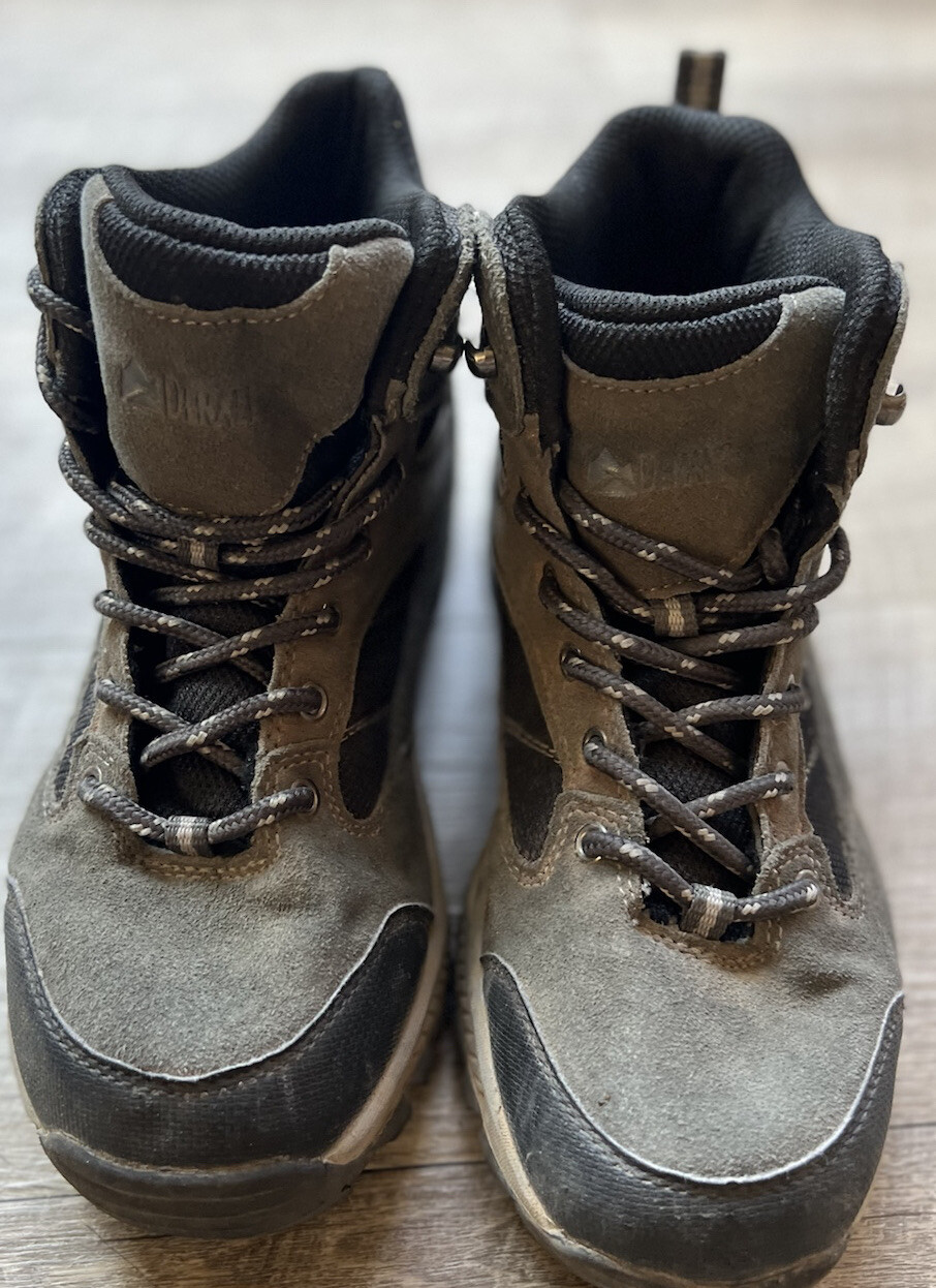 Top-Quality Men’s Size 5 Delani Hiking Boots in Excellent Condition-image