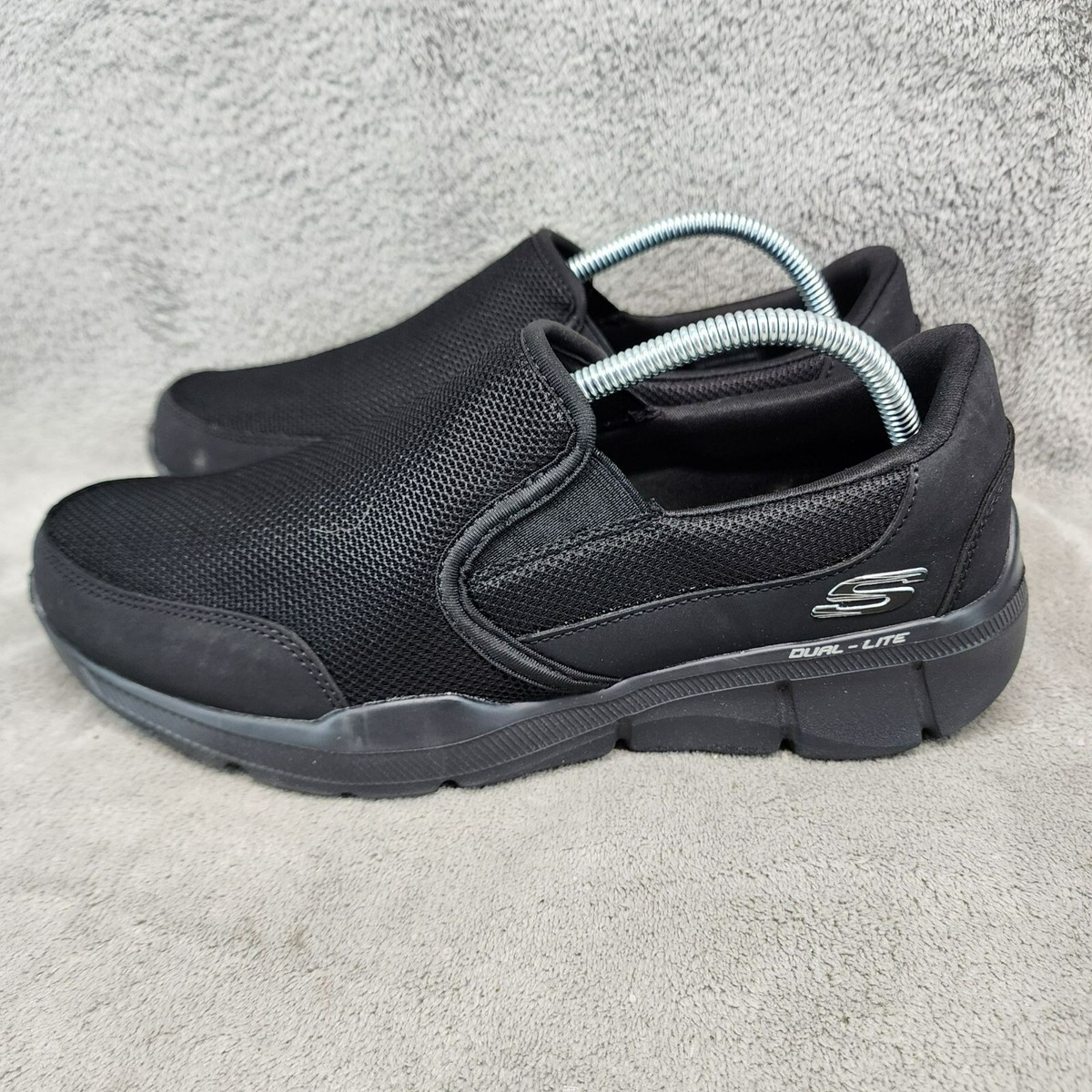 Skechers Shoes Mens Size 8.5 Dual Lite Black Slip On  display picture 2