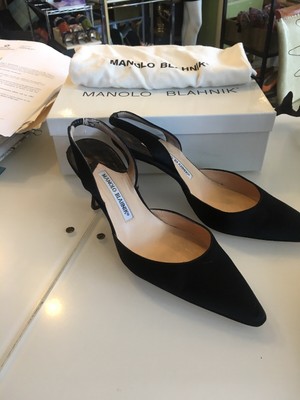 manolo blahnik kitten heel shoes