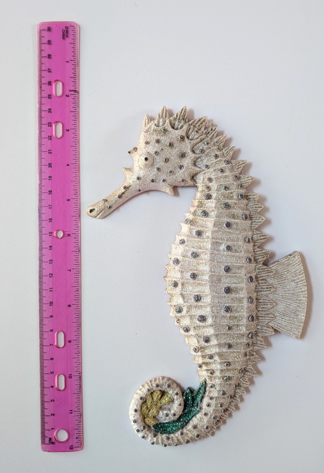 Vintage Seahorse Wall Hanging – Coastal Decor, Ocean Theme, Glitter