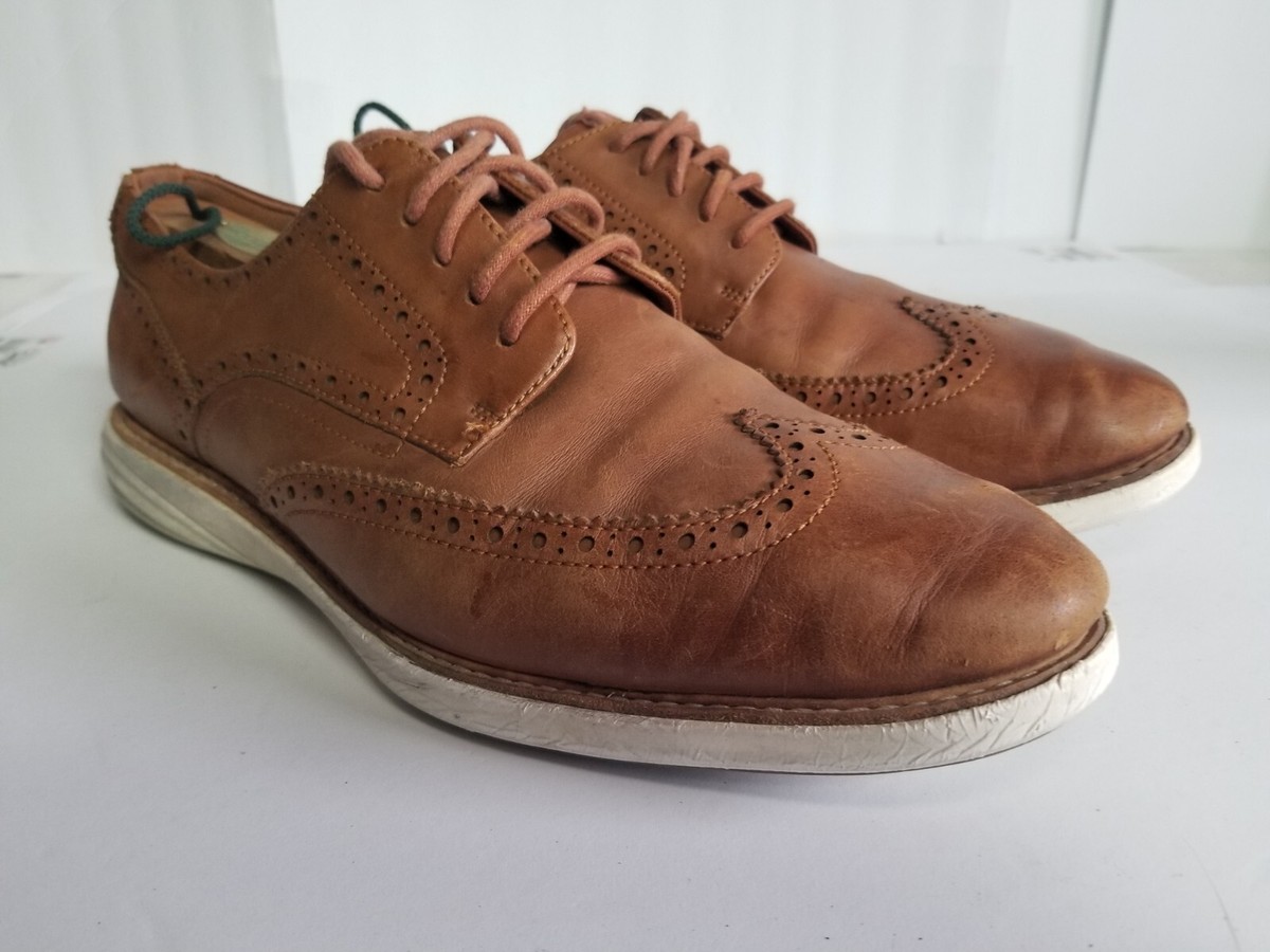 Cole Haan Men display picture 1