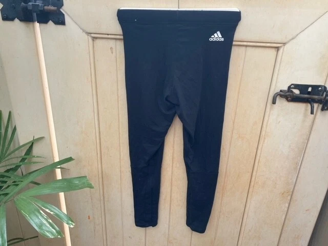 Medias de entrenamiento bajas lineales Adidas Essentials para mujer S97155 negras/blancas pequeñas en EE. UU. Foto 3 de 4