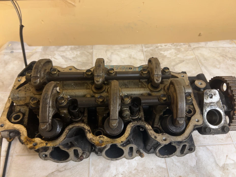 Culata izquierda Nissan Pathfinder 1997 Infiniti QX4 SOHC Foto 3 de 4