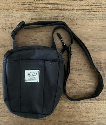 HERSCHEL SUPPLY CO. Heritage Crossbody Bag Purse Black Unisex Perfect Condition 