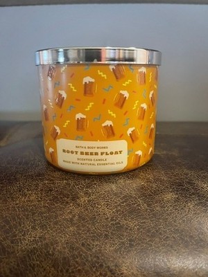 Bath & Body Works  3 Wick Large Candle 14.5 -Root Beer Float