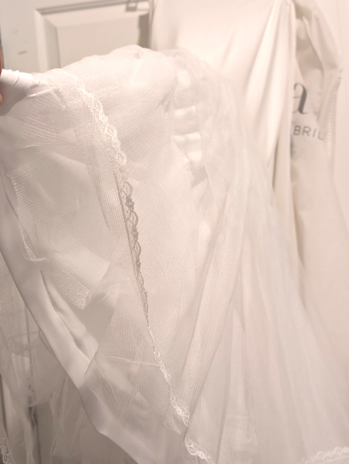 White petticoat - image 2