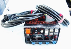 SPEEDOTRON LIGHTING 805 POWER CONTROL BOX WITH (2) POWER CABLES UNTESTED