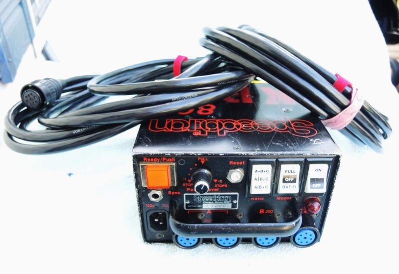 SPEEDOTRON LIGHTING 805 POWER CONTROL BOX WITH (2) POWER CABLES UNTESTED
