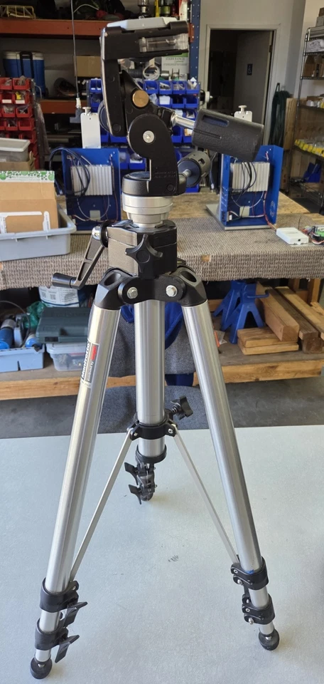 Bogen 3033 Professional Tripod W/ 3047 Head Std Mount, Vintage, Fully Functional - Image 2 of 3