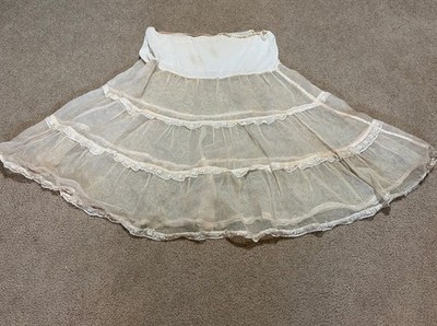 Vintage Medium Triple Layer Cream Petticoat With Floral Print and White Lace