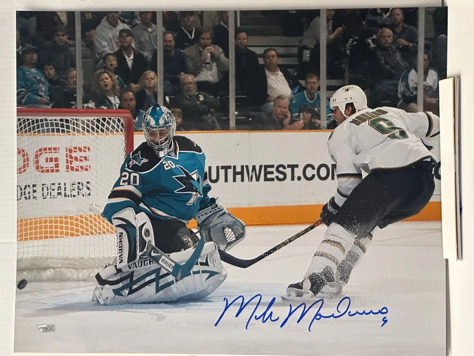 Fanatics Mike Modano Signed 16x20 Photo Scoring Goal HOF Dallas Stars - Image 3 of 4
