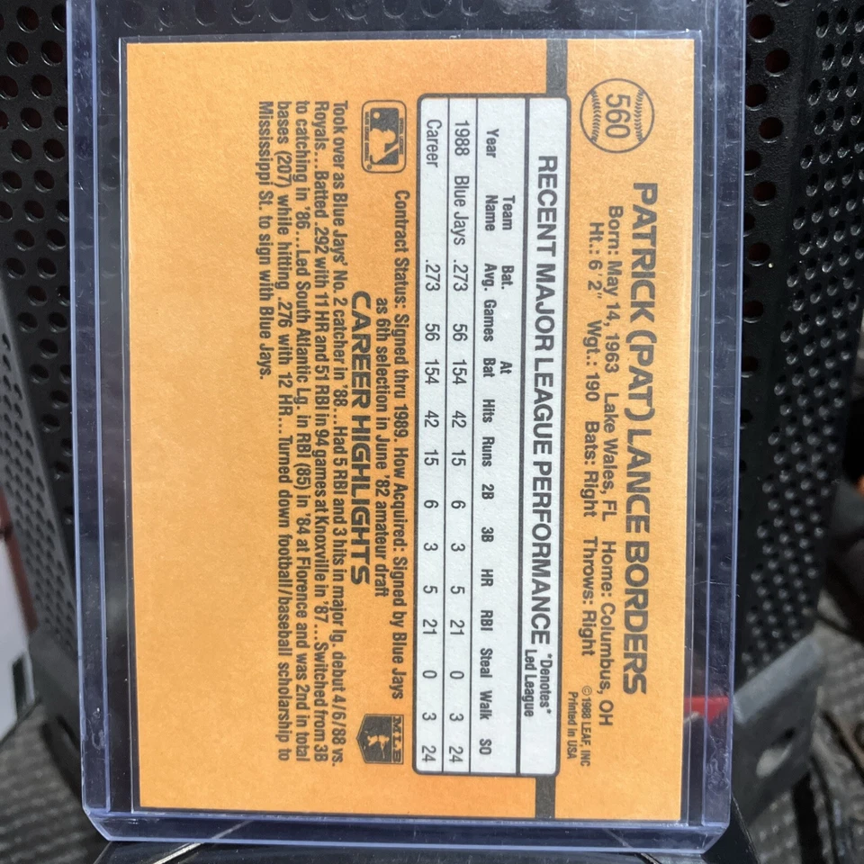 89 Donruss #560 Pat Borders **ERROR** NO DOT AFTER INC,denotes After Performance - Image 2 of 3