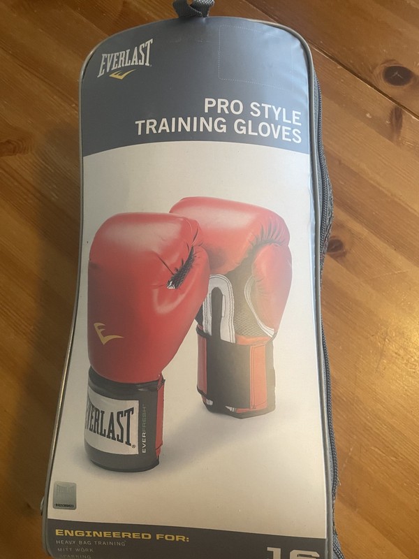 Everlast Elite ProStyle Training Gloves - Red, 16oz