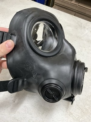 AVON FM12 GAS MASK SIZE 2 (MEDIUM) | eBay