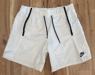 NIKE SPORTSWEAR BONDED SHORTS WOMENS SZ M 833470 100 WHITE BLACK RUNNING