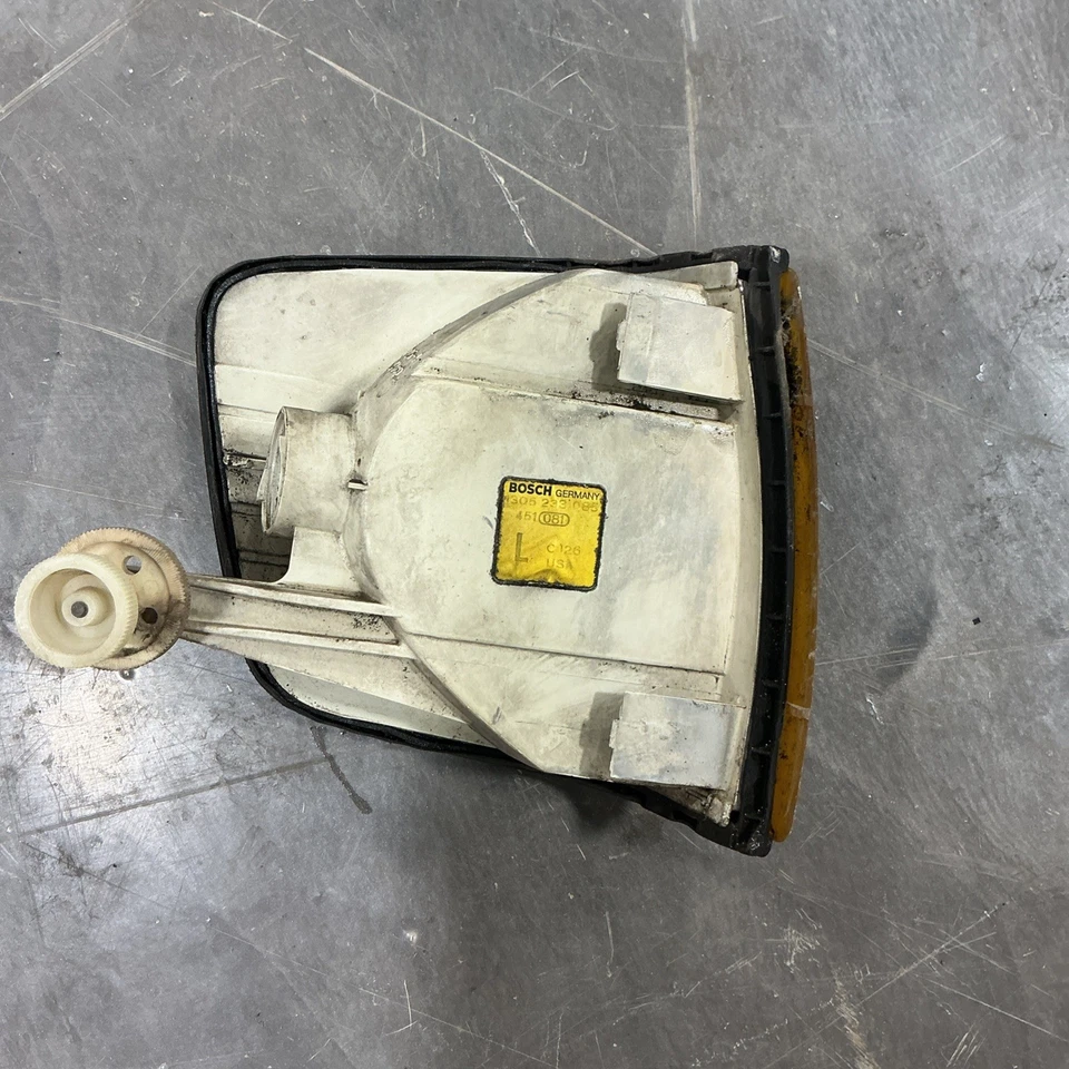 Luz intermitente izquierda Mercedes Benz 500 SEC 1986-1991 original Bosch OEM C126 Foto 3 de 4