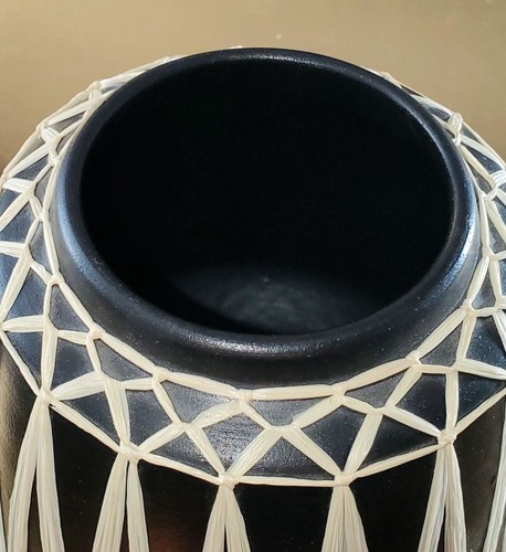1950s Black GMUNDNER KERAMIK Vase with RAFFIA Wrapping, Austria, EXCELLENT! - Picture 4 of 7