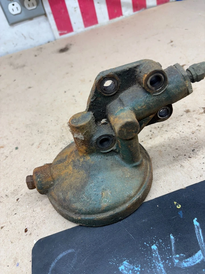 1949 1950 1951 Oldsmobile 88 98 303 394 OIL FILTER ADAPTER CANNISTER MOUNT 52 53 - Image 2 of 4