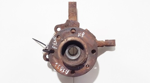 Renault Megane 1996 Steering knuckle - front left side used, Genui #965587-01