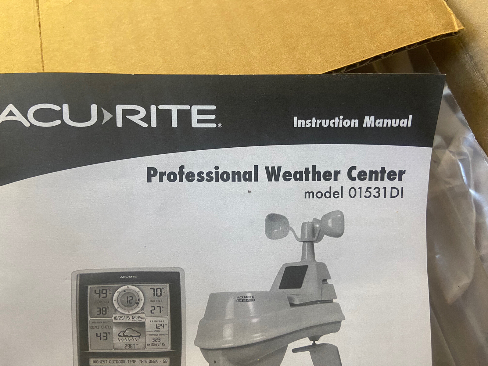 ACURITE 02033 Professional Weather Center 5-in-1 Sensor W/ Easy Mount