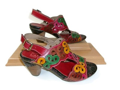 L'Artiste Ketta Spring Step Womens Red Multi  Sandals Shoes size 7.5-8 US EU 38