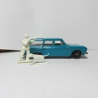 OLD DIECAST LESNEY MATCHBOX NO. 42 STUDEBAKER LARK WAGONAIRE HUNTER +DOG ENGLAND