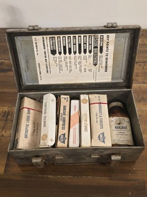 VTG 1940's-60's A.E. Halperin Halco FIRST AID KIT BOX w/ Supplies Full InstaAid