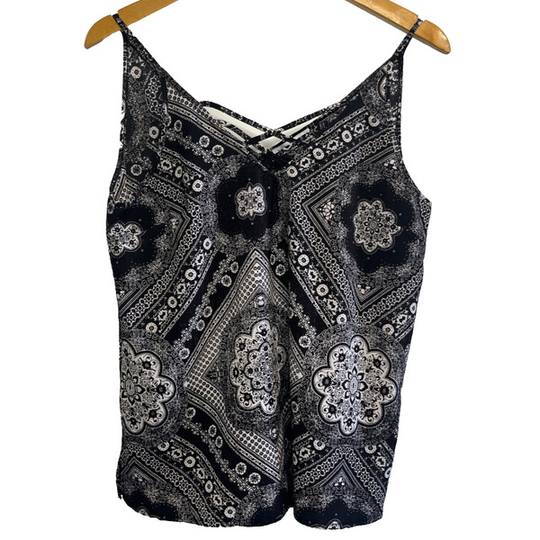Valley Girl Camisole Top Women Size 12 Black White Sleeveless Lightweight Shirt