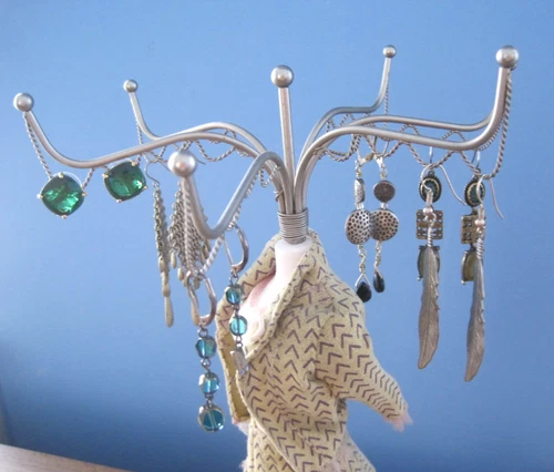 Vintage Costume Jewelry Earrings Lot of 6 Pairs Gold Tone, Silver Tone and Stone